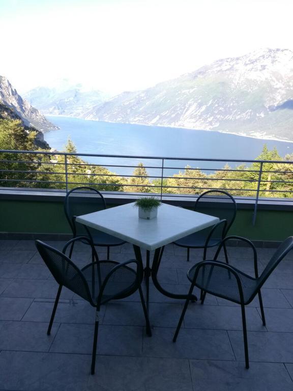 Un Balcone Sul Garda Tremosine Exterior foto